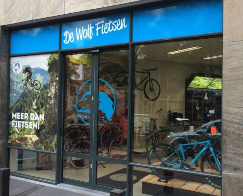 Automatische schuifdeuren fietsenwinkel Delft
